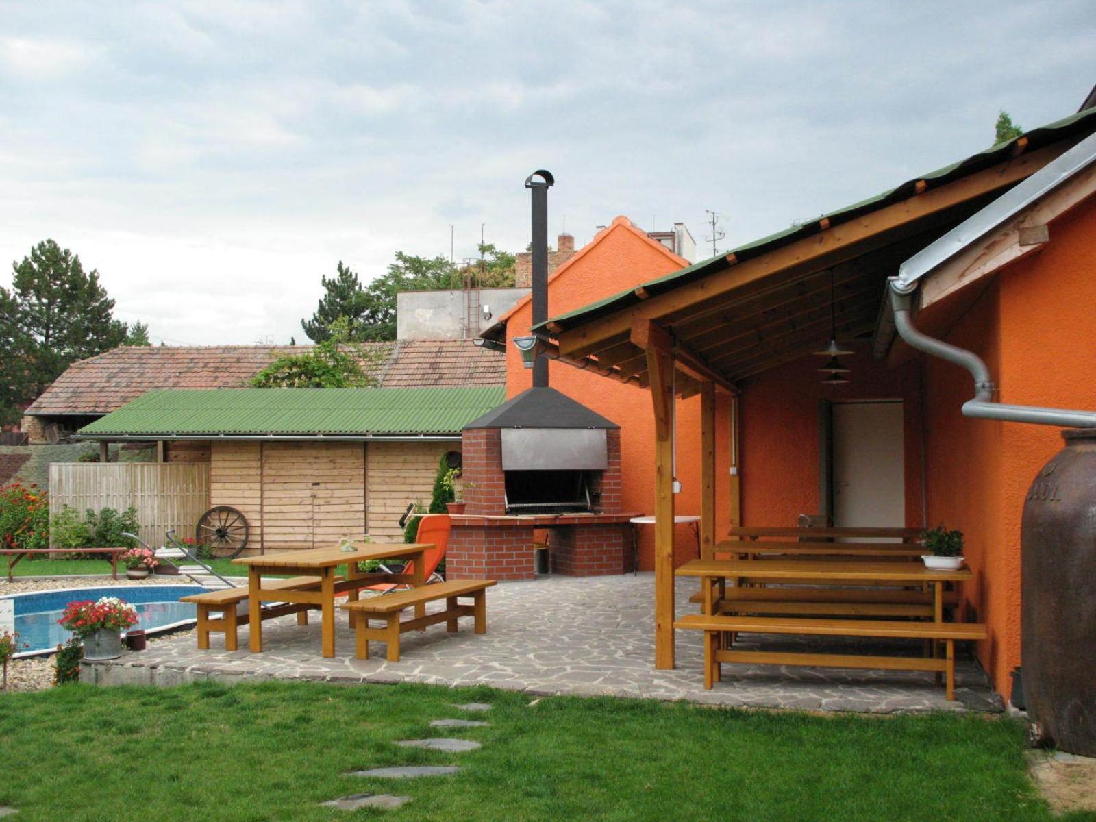 Velké Bílovice Penzion A Restaurace U Hroznu מראה חיצוני תמונה
